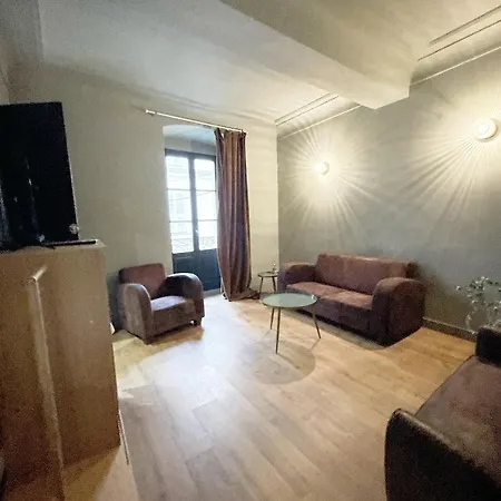 شقة فندقية Casadella - Casa Calittu 3*